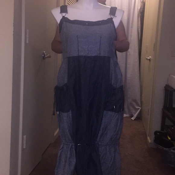 Dress - Picture 2 of 3